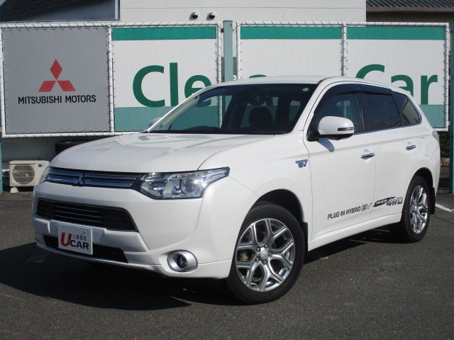 アウトランダーPHEV2.0 G プレミアムパッケージ 4WD