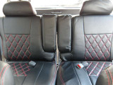 後部座席です!ベンチシートになっているので、同乗者の方にもリラックスしていただけます!