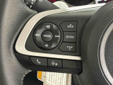 ナビゲーションやオーディオを装着する事によってステアリングに組み込まれたボタンで操作ができます。視線を逸らす事もなく操作出来るので安全です。