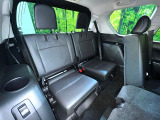 3列目シートはもちろん状態良好☆大人でもゆったりと座って頂けますので、大人数でのお出かけもラクラクです♪ご家族で、気の知れた仲間で、ドライブに行くのが楽しみですね♪