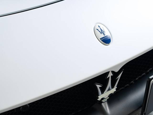 マセラティ MC20 ベースグレード の中古車詳細 (1,600km, ビアンコ 