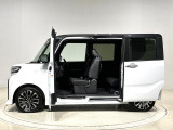 両側スライドドア!乗り降りがしやすい、大きなも荷物の積み込めもラクラク♪