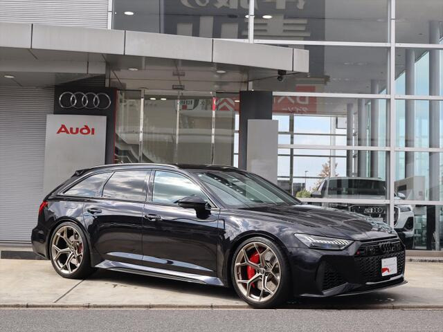 RS6アバント4.0 パフォーマンス 4WD