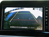 バックビューモニターが付いていますので、車庫入れや後方の安全確認にも便利です。