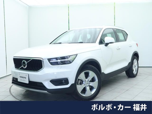 XC40B4 AWD モメンタム 4WD