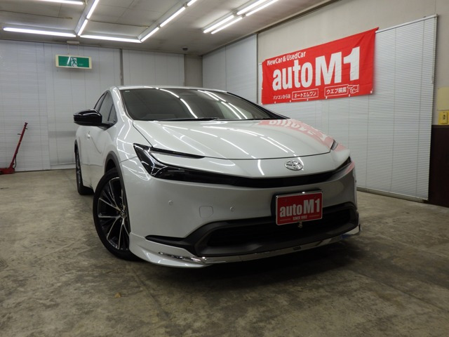 プリウス2.0 G E-Four 4WD