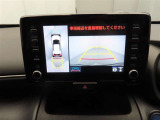 バックモニターを装備しています。車庫入れ時等に車両後方が確認出来るのでとても便利です。