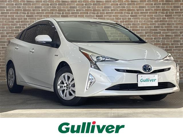 プリウス1.8 S セーフティ プラス E-Four 4WD4WD ワンオーナー