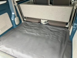 4人乗車でも十分な荷室♪