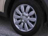 ◆アルミホイール装着車です!これで足元まわりもおしゃれにきまります!