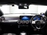 CLAクラス CLA200d AMGライン 本革シート サンルーフ