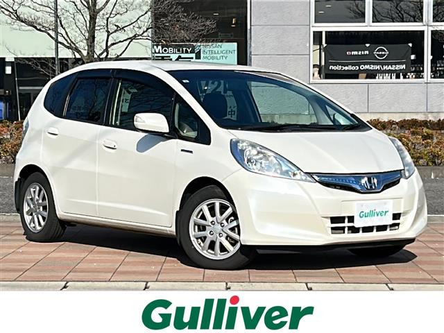 フィットハイブリッド1.3 スマートセレクション ファインスタイル修復歴無し