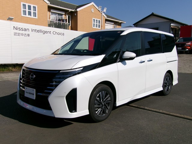 セレナ 1.4 e-POWER ハイウェイスター V