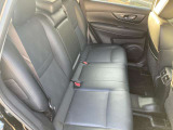 後部座席も足元すっきりです!!