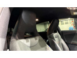 ウィンカー内蔵ドアミラーを開発したのは『メルセデス・ベンツ』です。他車からの視認性が高まり、事故の可能性を低減させています。更に、点灯部分はドライバーの視界に入らないように設計されています。