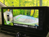 【アラウンドビューモニター】専用のカメラにより、上から見下ろしたような視点で360度クルマの周囲を確認することができます☆死角部分も確認しやすく、狭い場所での切り返しや駐車もスムーズに行えます。