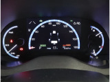 とっても見やすいメーターです。夜間時はラグジュアリーな気分にさせてくれる照明が魅力ですので、夜のドライブも楽しみになりますよ♪