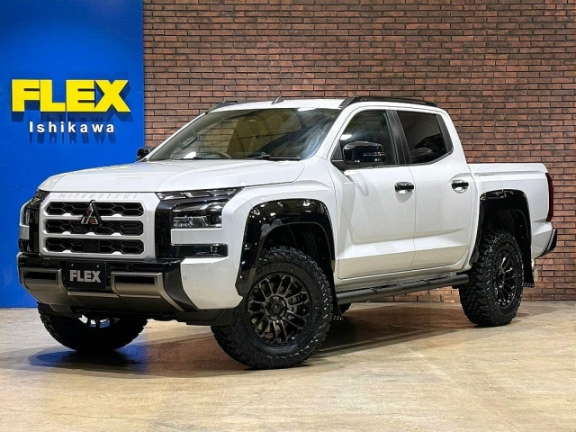 トライトン 2.4 GSR ディーゼル 4WD 