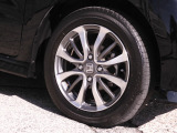 ◆アルミホイール装着車です!これで足元まわりもおしゃれにきまります!