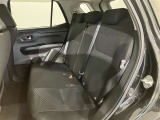後部座席の写真になります♪