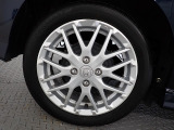 アルミホイールはホンダ純正なので安心!しかも車のデザインにもマッチしています。