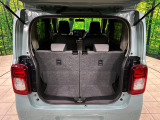 普段のお買い物や通勤、送迎等に十分な荷室スペースを確保しております。セカンドシートを倒すと、大きな荷物の積載も可能です♪