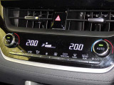 【オートエアコン】お好みの温度に設定して頂くと、車内の温度を自動調整♪快適にクルマの中を過ごして頂けます。