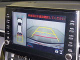 バックモニター付なので後退時に後方が見えるので安心。 車は構造上、死角がたくさんなので万が一を考えると必須ですね。 あくまで補助の為の装備、バックは目視で確認する事が重要ですよ。