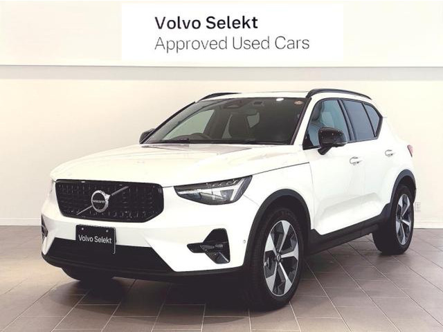 XC40ウルトラ B4 AWD ダークエディション 4WD