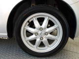 純正15インチアルミ!タイヤサイズは165/55R15です