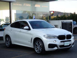 BMW在庫保有台数常時100台以上!ご来店の際はBMW本店(厚木市下荻野140-1)にご来店ください!弊社自慢の全天候型ショールーム!BMW在庫保有台数常時100台以上ございます!