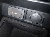 シガーソケット用の充電器が使用可能です!
