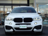 BMW在庫保有台数常時100台以上!ご来店の際はBMW本店(厚木市下荻野140-1)にご来店ください!弊社自慢の全天候型ショールーム!BMW在庫保有台数常時100台以上ございます!