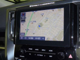 ナビゲーション付です。 ナビがあると便利、ラクラク何処でもいけます。 ナビが有るのと無いのとでは大きな違いですね。