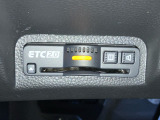 有料道路のレーン通過に便利なETC2.0車載器を装着しています。ご利用にはセットアップが必要となります。