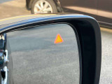 安全装備の【BSM】ブラインドスポットモニタリングを装着!!側面後方の視界に入らない車両がある場合に知らせてくれるので、車線変更が苦手な方もも安心です!!