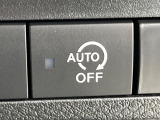 【アイドリングストップ】赤信号や渋滞で停車した際にエンジンを停止し、無駄な燃料の消費を抑えます。燃費向上や環境保護につなげる機能♪エンジンはブレーキを離せば再始動します。