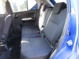 後部座席も良好な状態です。