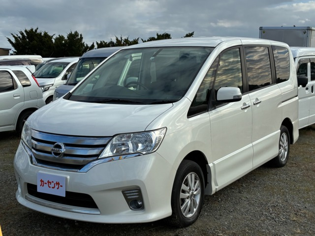 セレナ 2.0 ハイウェイスター Vセレクション 4WD 