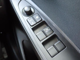 電動格納式ドアミラー・パワーウィンドウ装備しています。