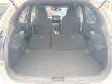 普段のお買い物や通勤、送迎等に十分な荷室スペースを確保しております。セカンドシートを倒すと、大きな荷物の積載も可能です♪