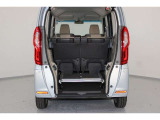 フル乗車でもしっかり荷物を収納できるラゲッジスペースです。普段の買い物でしっかりと積める十分な荷室スペースを確保しています。