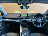 A4 2.0 TFSI クワトロ スポーツ 4WD 4WD 本革シート