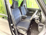 運転席シート廻りは使用感も少なく、良好な状態となっています。丁寧に使われていたことがよくわかりますね。
