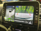 【アラウンドビューモニター】専用のカメラにより、上から見下ろしたような視点で360度クルマの周囲を確認することができます☆死角部分も確認しやすく、狭い場所での切り返しや駐車もスムーズに行えます。