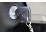 いまや必須のスマートキーも装備!施錠、解錠、エンジンスタートも身につけているだけで可能です!