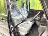 運転席シート廻りは使用感も少なく、良好な状態となっています。丁寧に使われていたことがよくわかりますね。