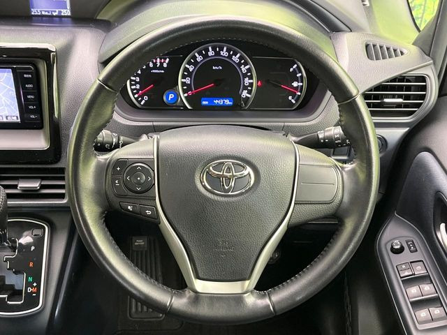 めーさんページ③ トヨタ ヴォクシー 2.0 ZS の中古車詳細 (44,386km, ブラック, 新潟県