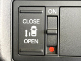 【パワースライドドア】スマートキーや運転席のスイッチでスライドドアの開閉が可能♪電動だから力を入れてドアを開ける必要が無く、小さいお子様でも、重い荷物を持っている時もラクに開け閉めできます♪