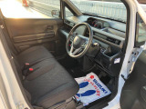 全車消毒済み。納車時にはもう一度キレイにいたしますので安心してお乗りいただけます。♪フロントベンチシートで助手席への移動もラクラク!!